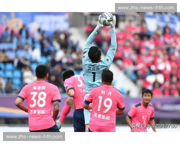 绿茵场上的“平民史诗”与“战术革命”：坦珀利vs防御正义，谁才是阿根廷足球的灵魂？